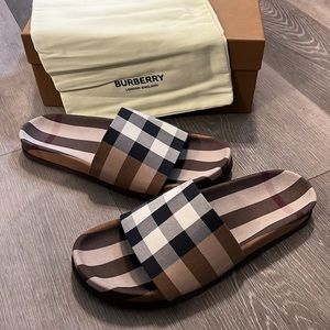 Brand New Burberry Mens Melroy Brown Check Slides